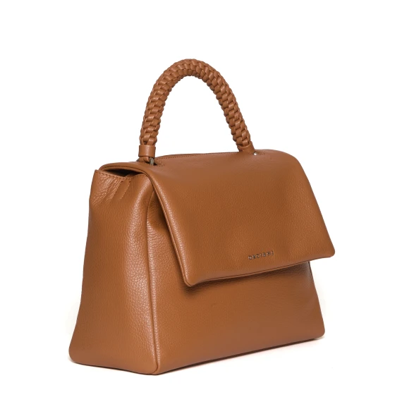 Sveva M scooby pelle sigaro