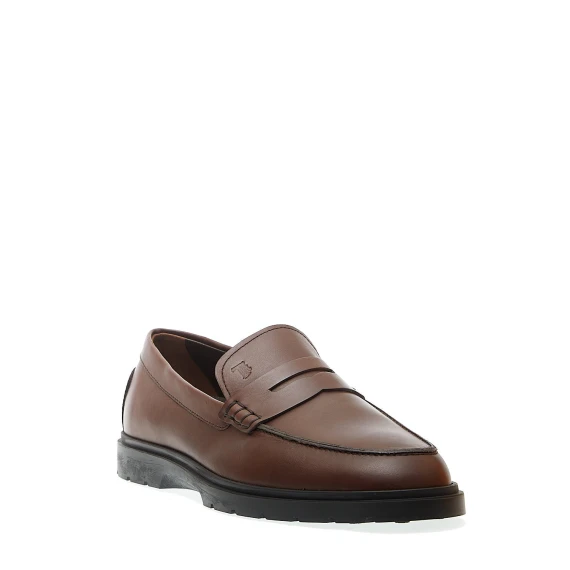 mocassino in pelle marrone fondo in gomma marrone