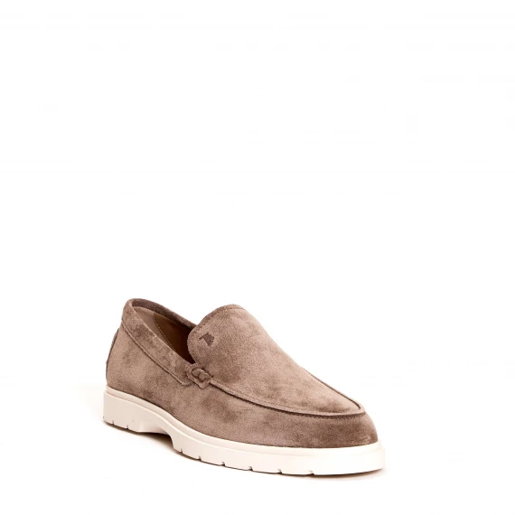 mocassino in camoscio beige fondo in gomma bianco